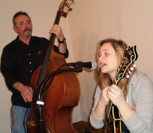 The Netherland Inn Bluegrass Jam in Kingsport, Tenn., mixes music and history.