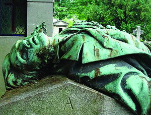 The statue, marking the grave of 19th-century French republican Jean-Baptiste Alphonse Baudin, that inspired the set design of Barter Theatre's "Les Mis."